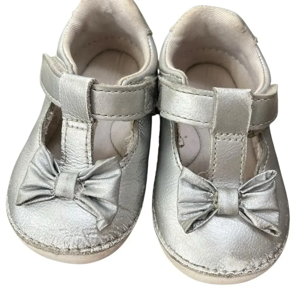 Stride Rite Silver with Bow Infant Shoes Size 5M